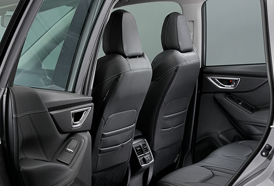 <sg-lang1>Cómodo acceso al asiento</sg-lang1><sg-lang2></sg-lang2><sg-lang3></sg-lang3>